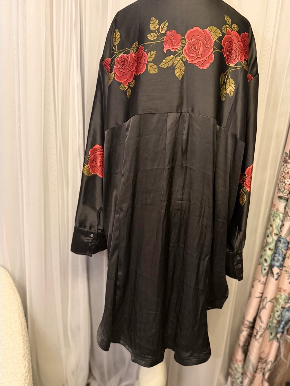 ✨ Free People Off The Vine Satin Rose Oversized Button-Down ✨ - Picture 5 of 13